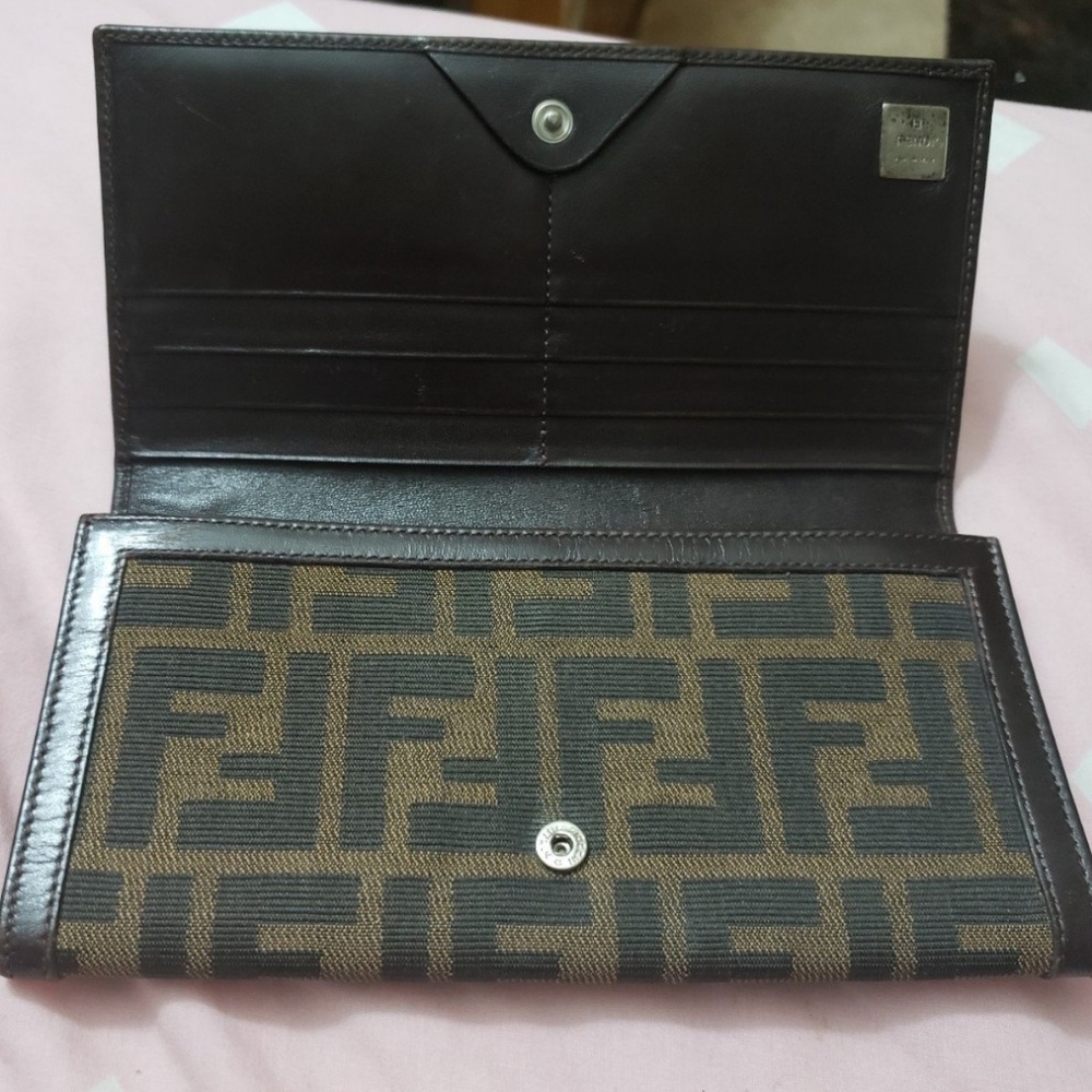 💥SOLD💥Fendi Zucca brown wallet - Picture 4 of 4